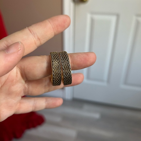 4/$50 Gold Textured Hoop Earrings VTG mesh 😊 - Picture 6 of 7